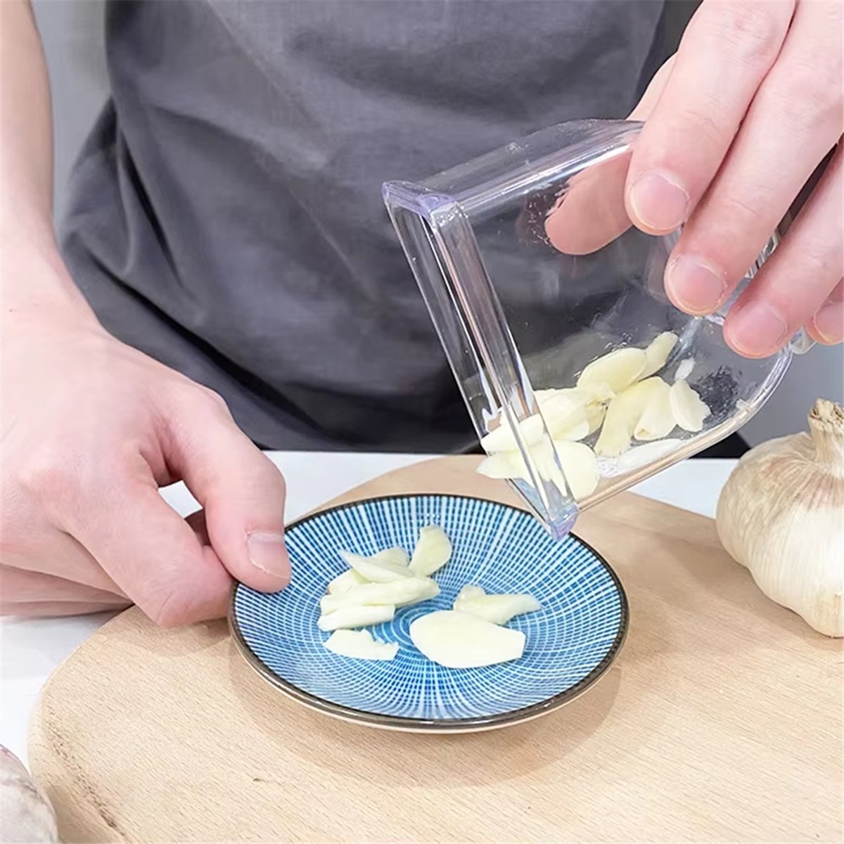 Ensemble presse-ail et épluche - Kitchen Gadgets Essential avis et prix