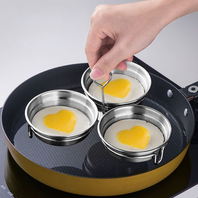 Moule à poacher à œufs en acie - Kitchen Gadgets Essential avis et prix