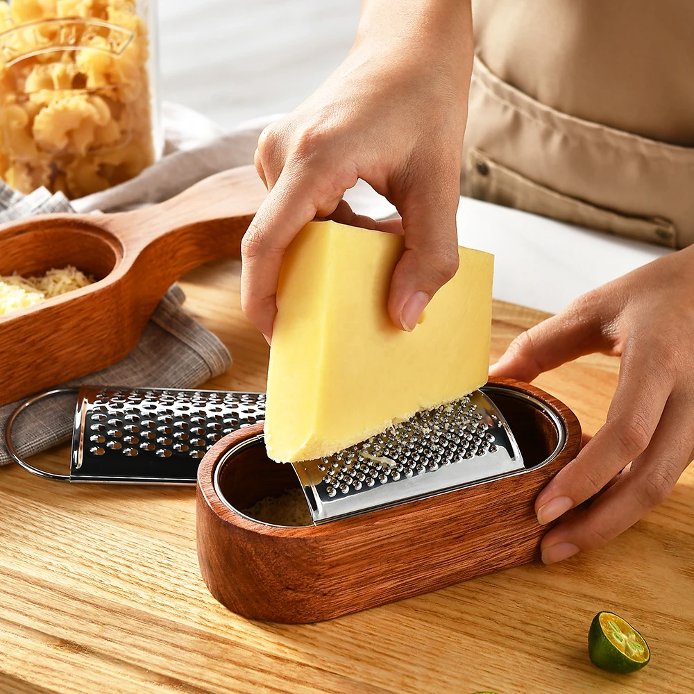 Râpe à fromage en acier inoxyd - Cheese Grater Box avis et prix
